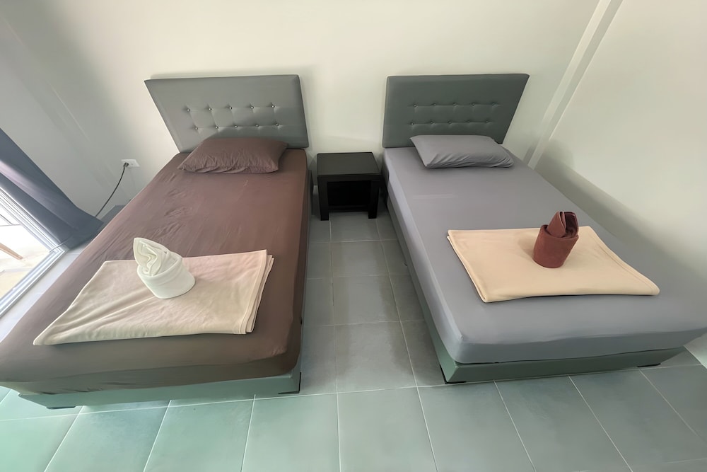 Deluxe Twin Room - Photo 12