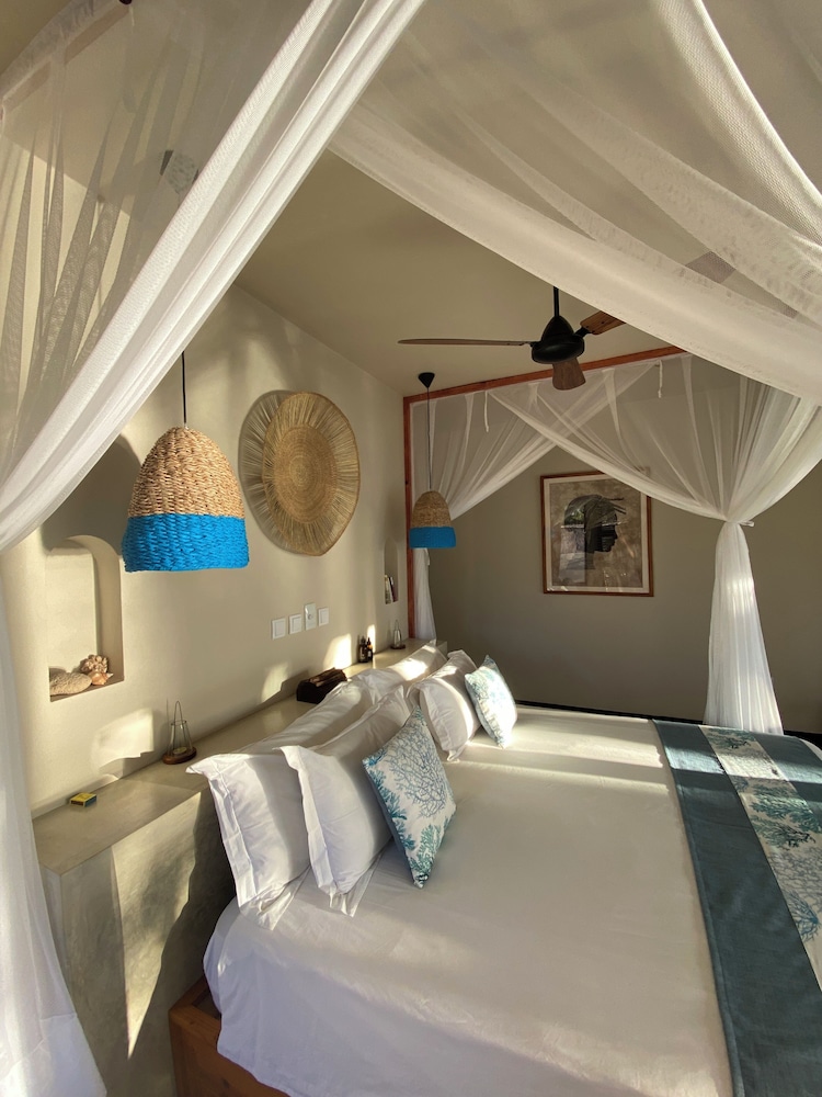 Honeymoon Room photo 3