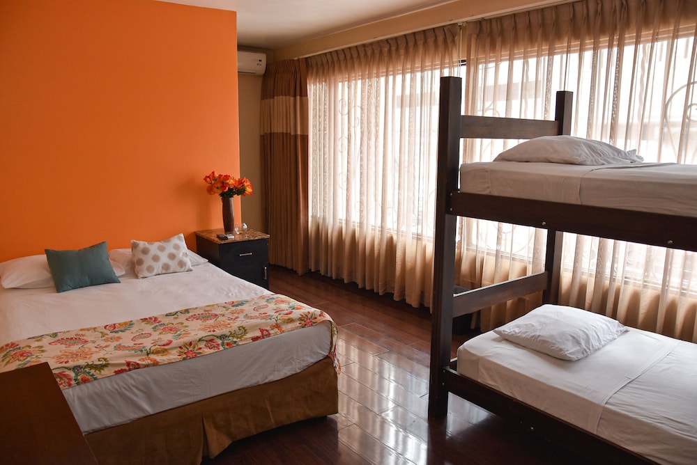 Superior Room, Multiple Beds (Private) photo 1