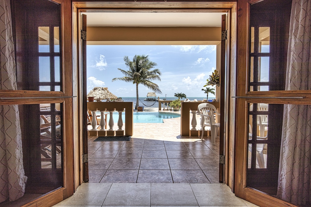Premier Suite, 3 Bedrooms, Pool View, Oceanfront