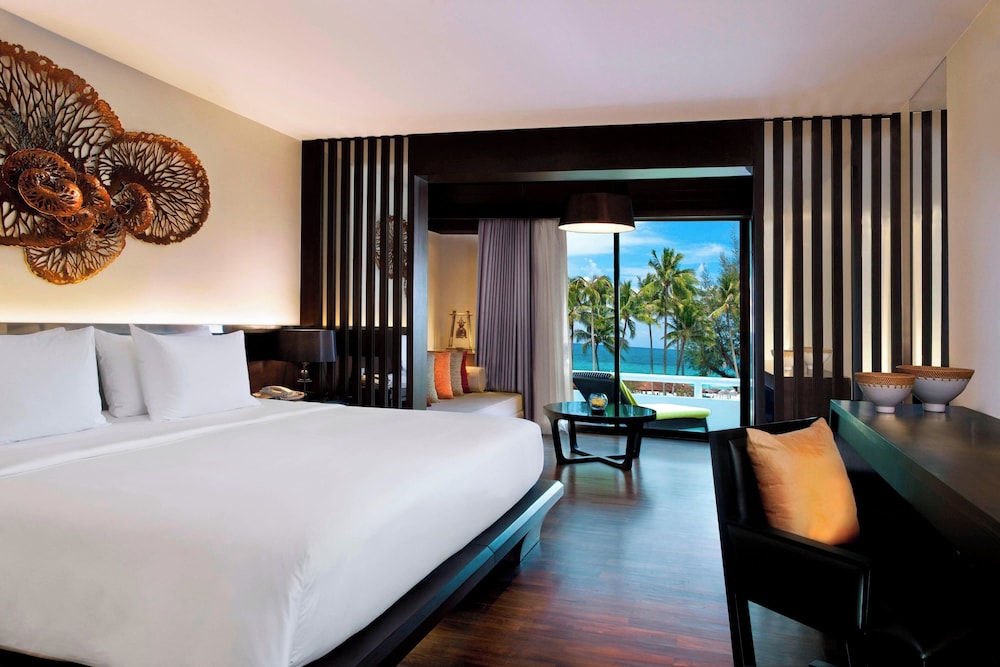 Junior Studio Suite, 1 King Bed, Ocean View - Photo 1
