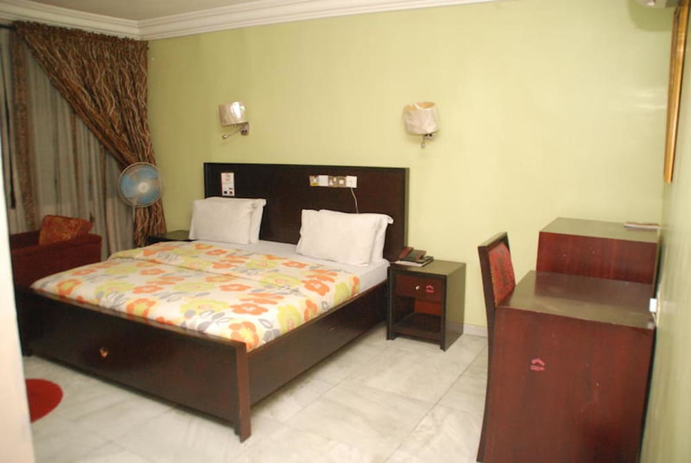 Deluxe Suite photo 1