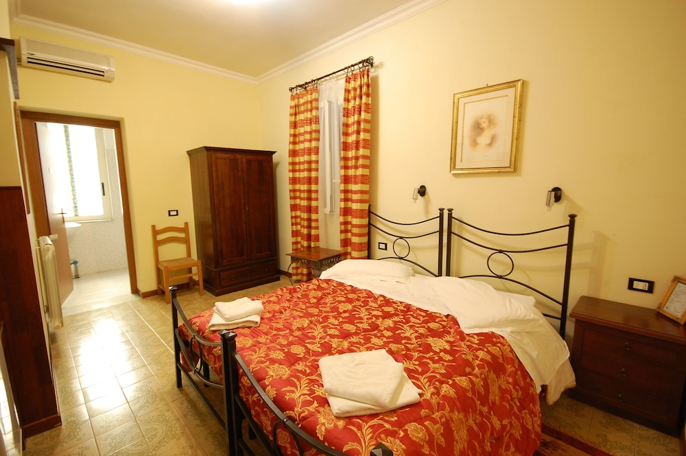 Classic Double Room, Private Bathroom