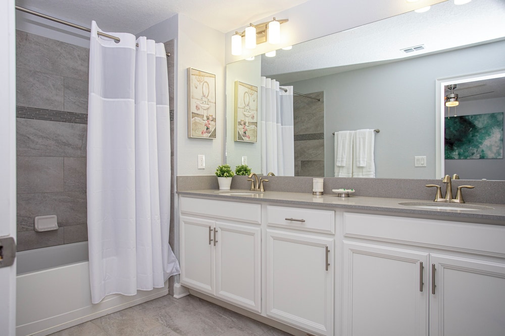 Luxurious 5 Bedroom w Pool Close to Disney 9017 Championsgateresort, 写真 44