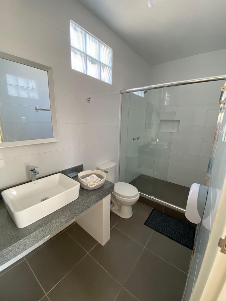 Standard Quadruple Room - Photo 9