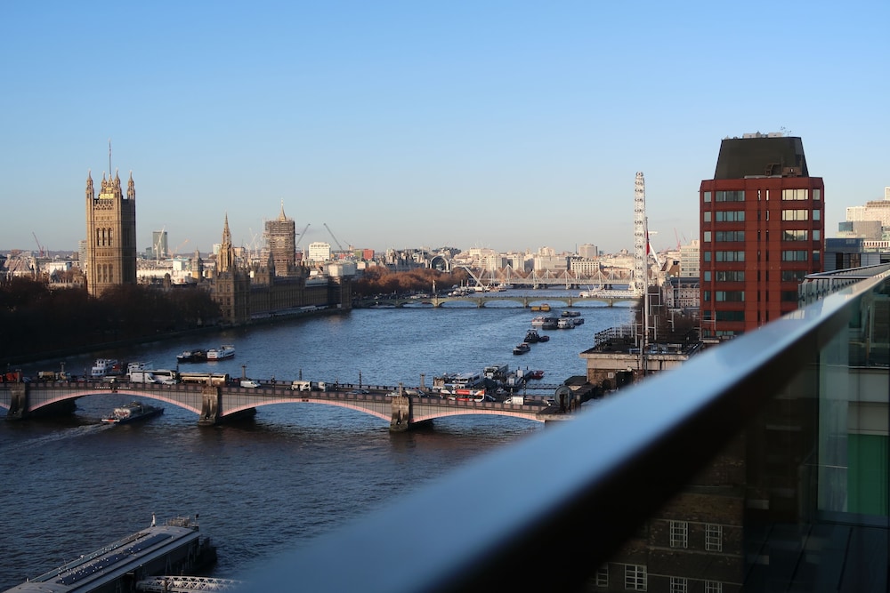 Executive Suite, Balcony, River View photo 2
