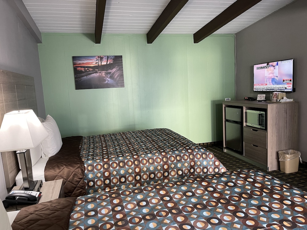 Room, 3 Twin Beds, Non Smoking (3 Beds)