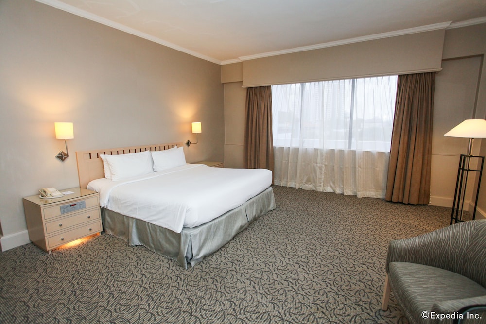 Deluxe King Room photo 2