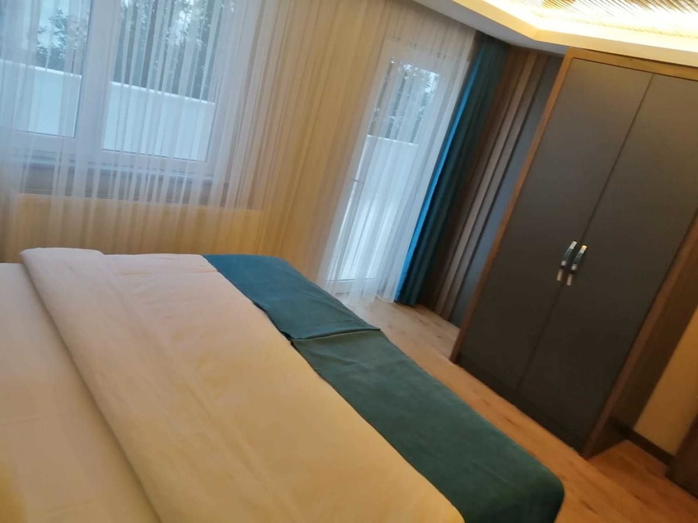 Suite - Photo 8