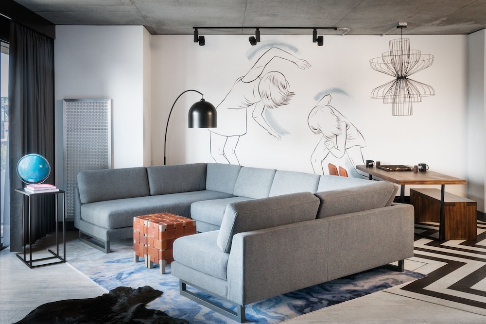 Loft (Maven's)