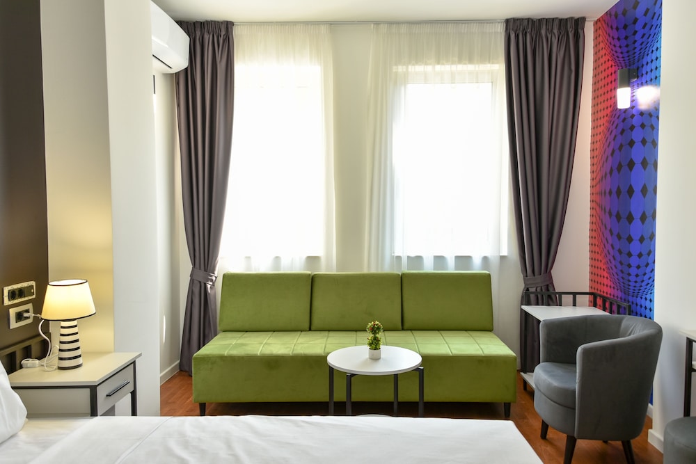 Classic Triple Room - Photo 8