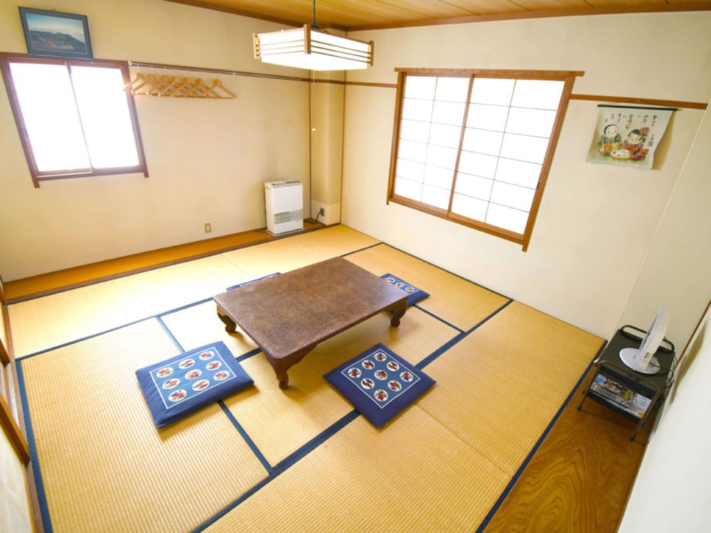 Japanese Style Room, Shared Bathroom photo 1