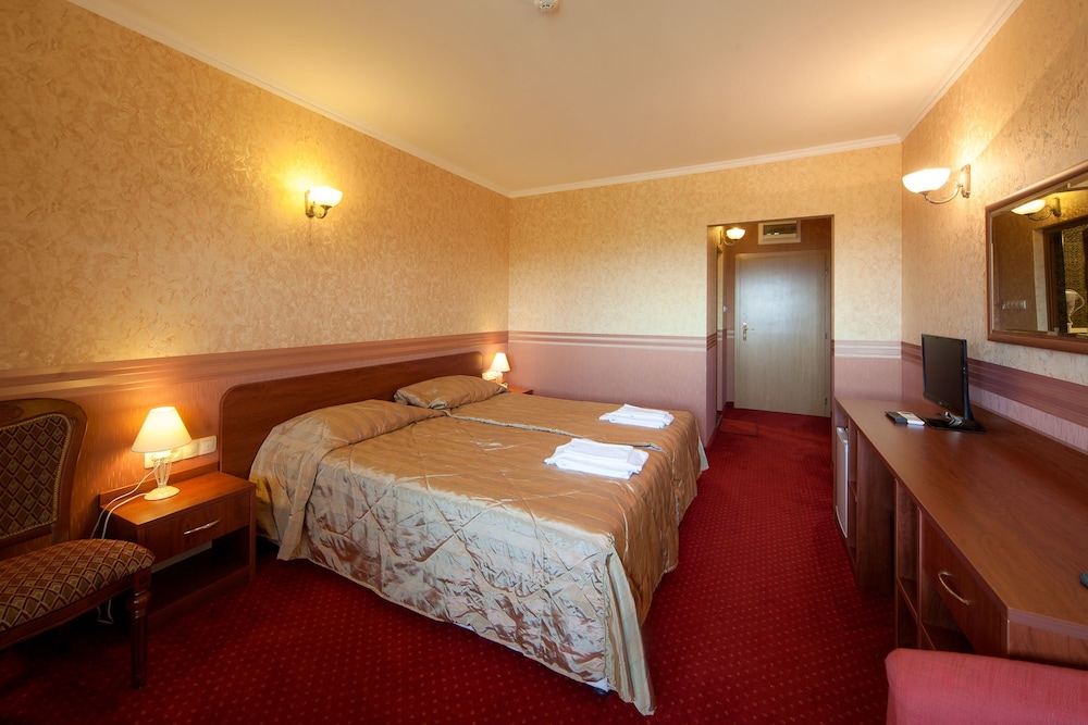 Luxury Double or Twin Room photo 1