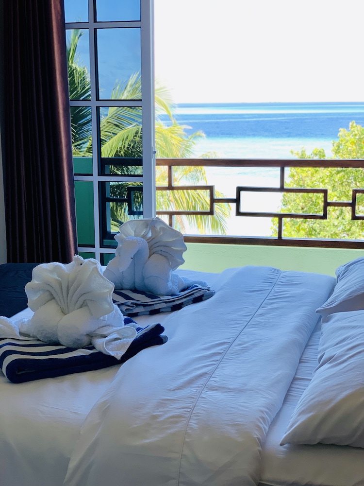 Deluxe Room, City View photo 3
