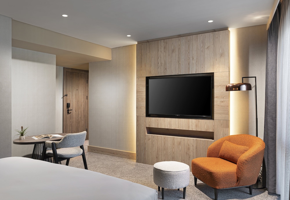 Premium Room, 1 King Bed