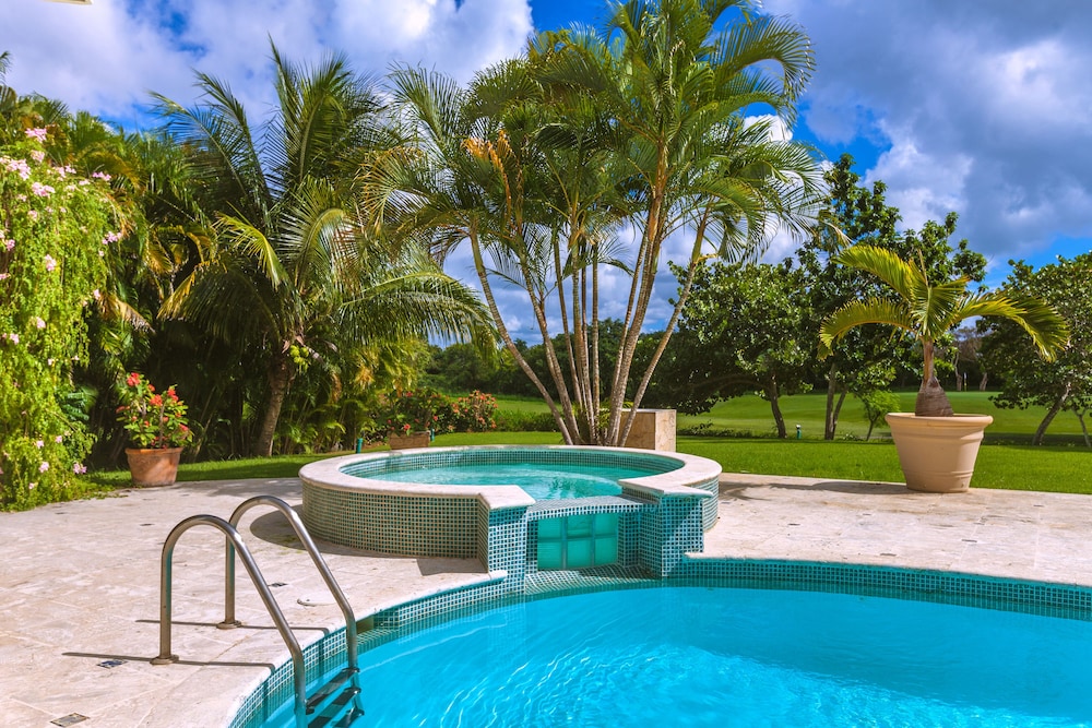 Four Bedroom Garden Villa