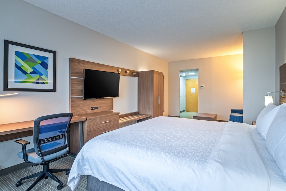 Suite, 1 King Bed (Additional Living Area) - Photo 1