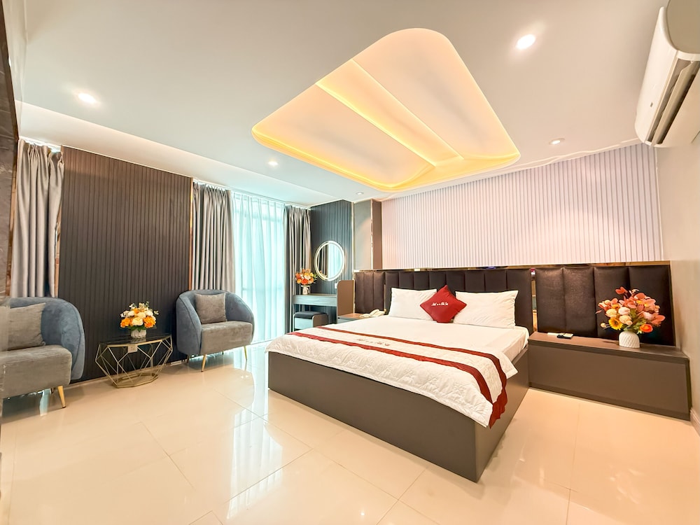 Suite Double Room City View with Bathtub