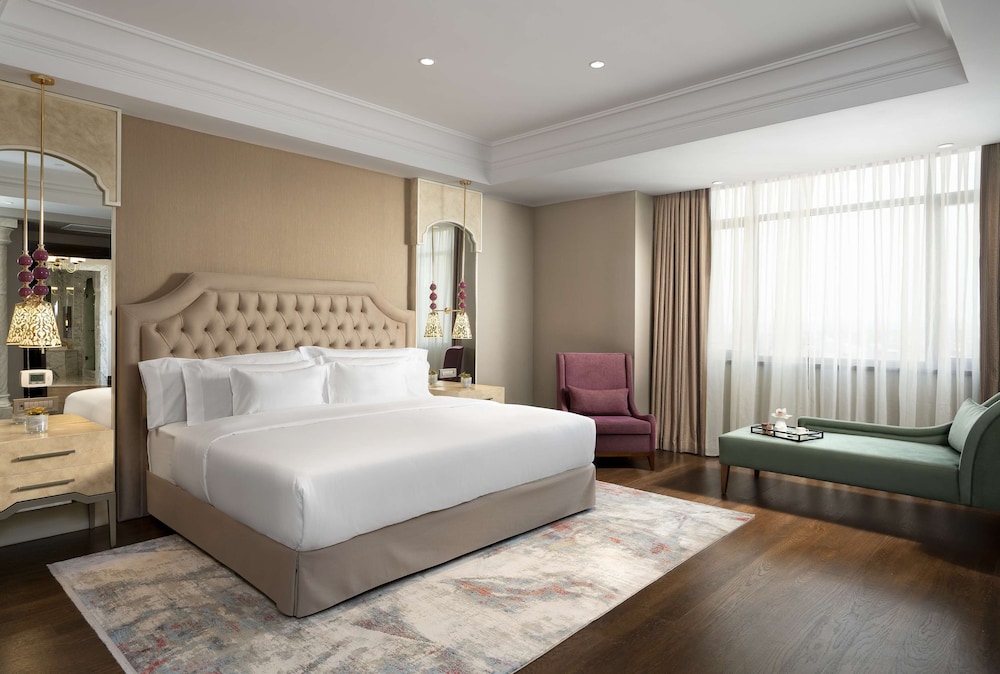 Deluxe Room (Sultan PH Suite & ADJ DLX Rooms) photo 3