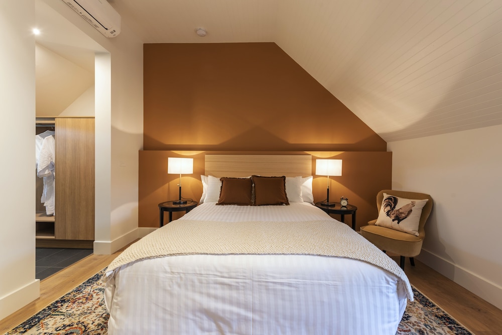 Courtyard Queen Room photo 2