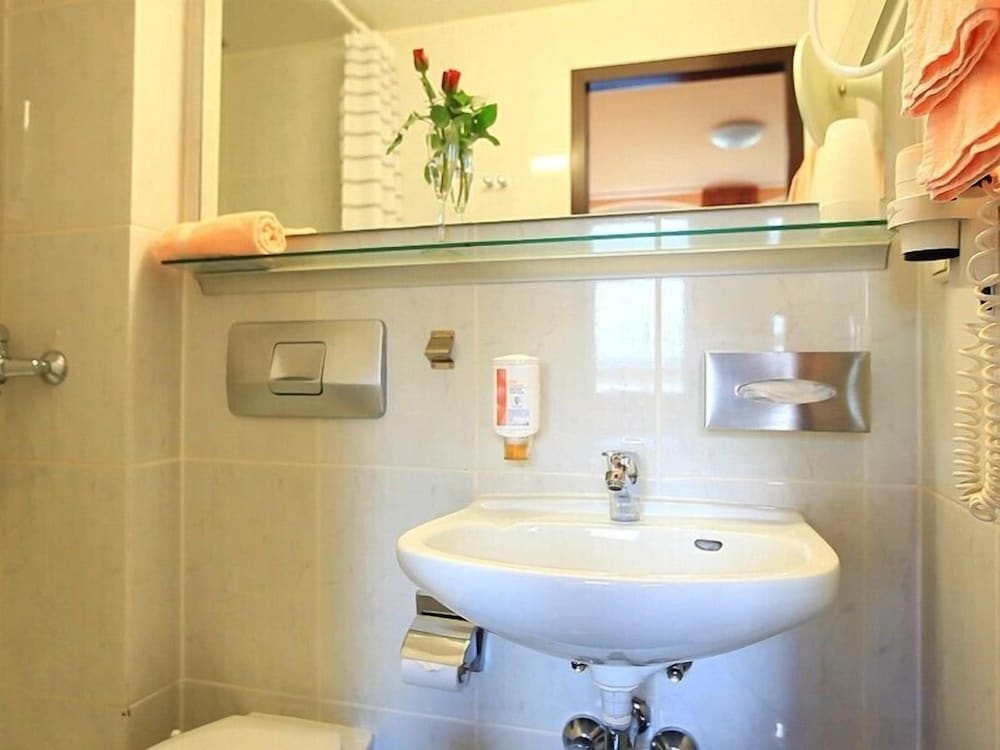 Triple Room - Photo 3
