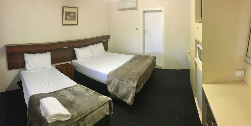 Standard Double or Twin Room photo 1