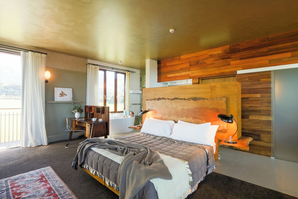 Hapuku Suite photo 1