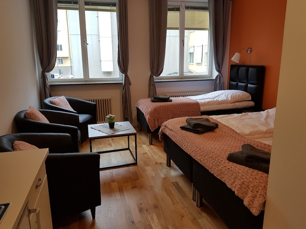 Triple Room, 3 Twin Beds, Kitchenette photo 1