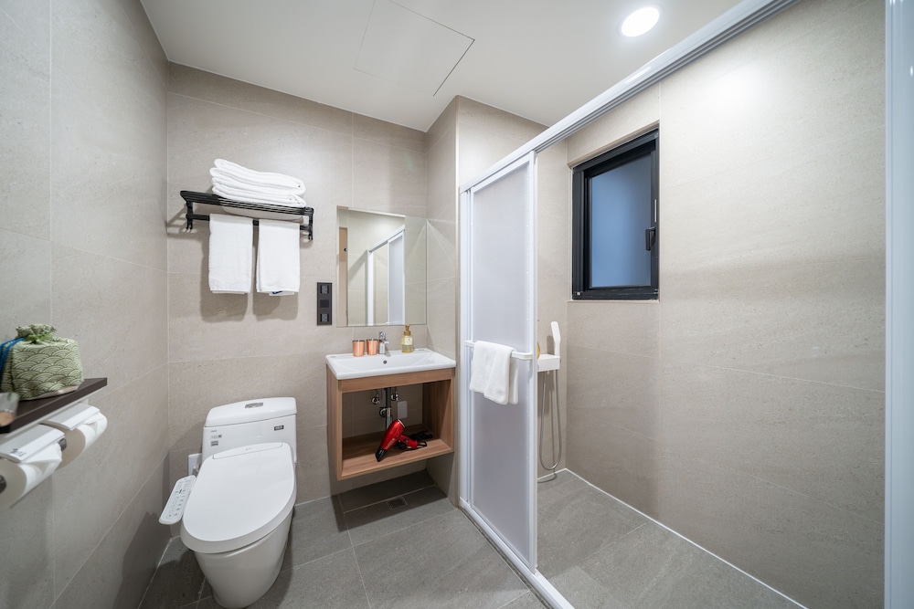 Japanese Guest Room - Photo 7