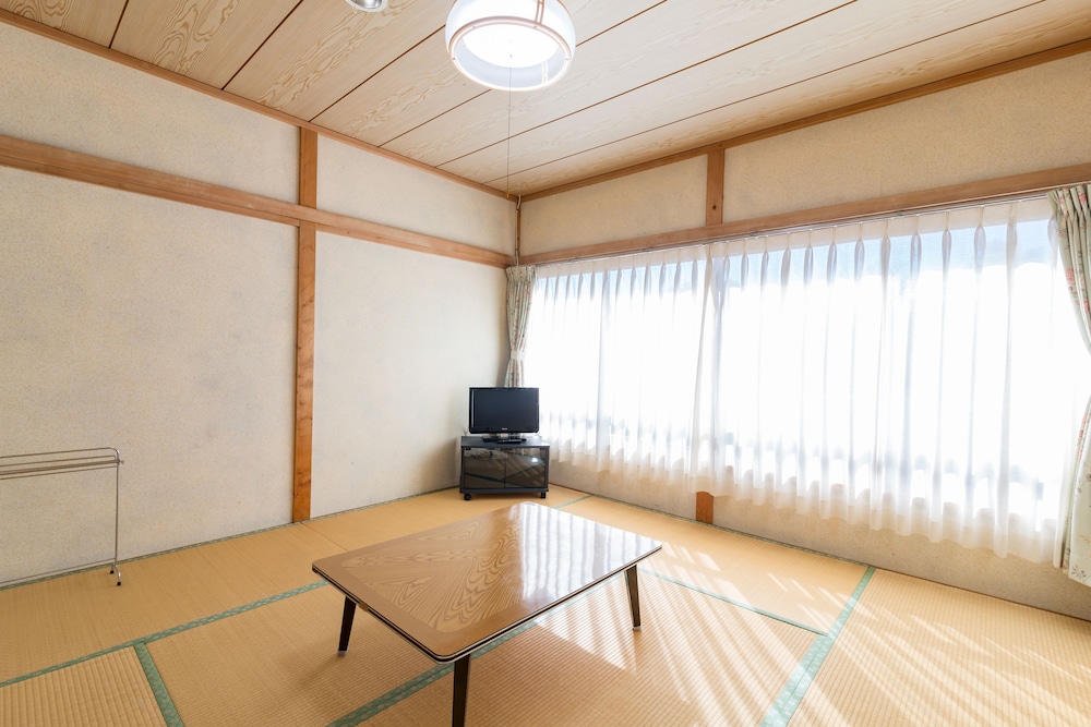 Standard Japanese Style Room, Shared Bathroom