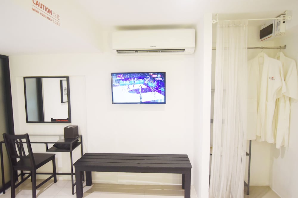 Deluxe Room, 2 Twin Beds photo 2