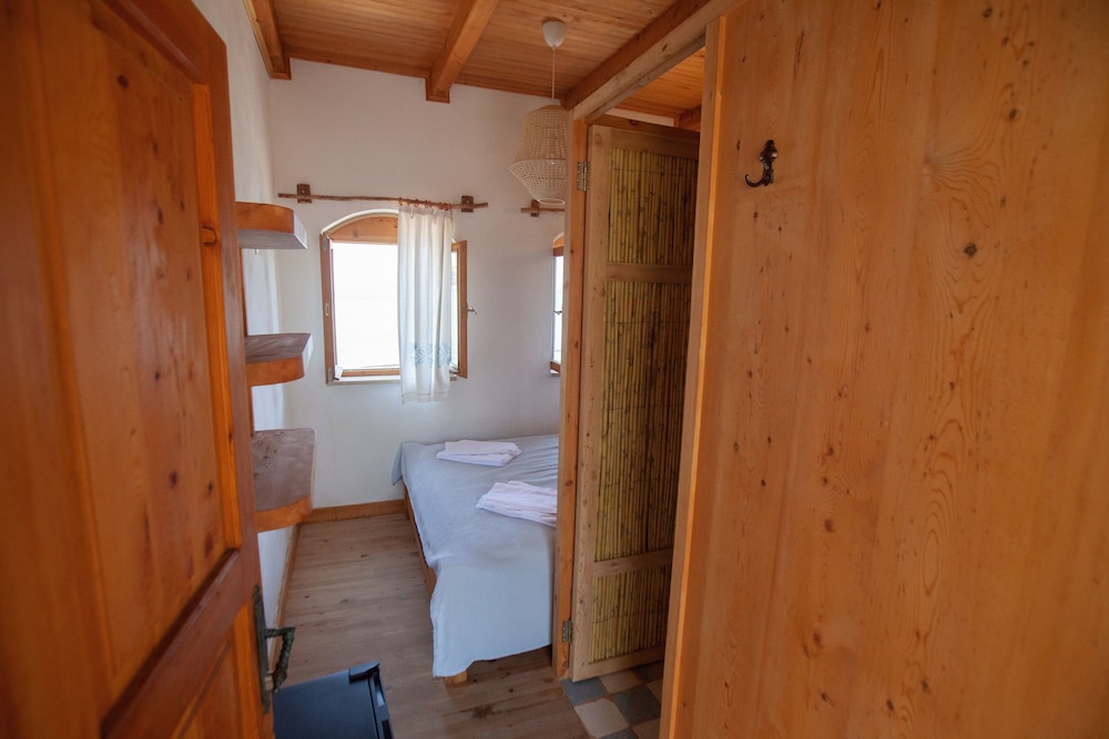 Basic Room photo 1