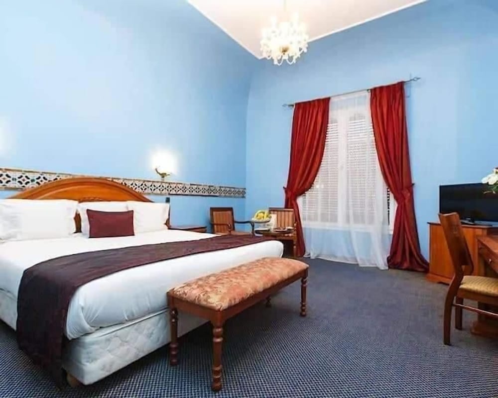 Classic Double or Twin Room - Photo 6