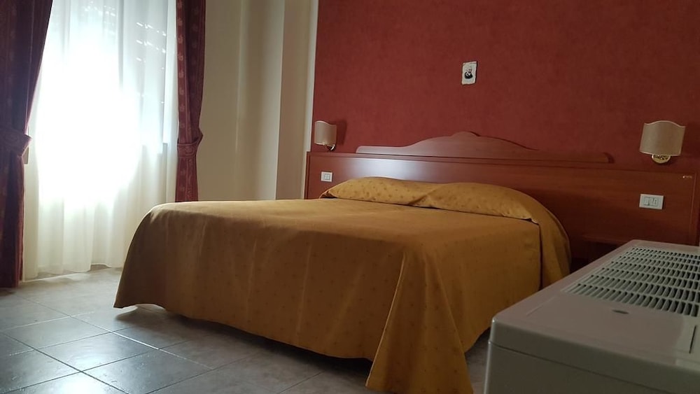 Double or Twin Room photo 2
