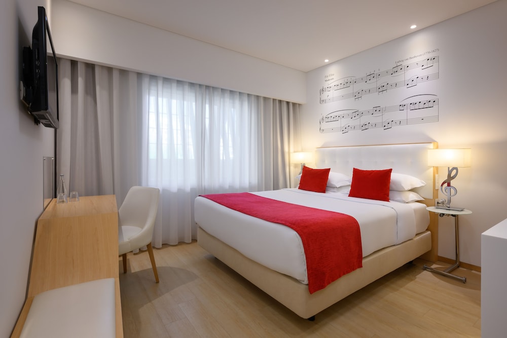 Available room