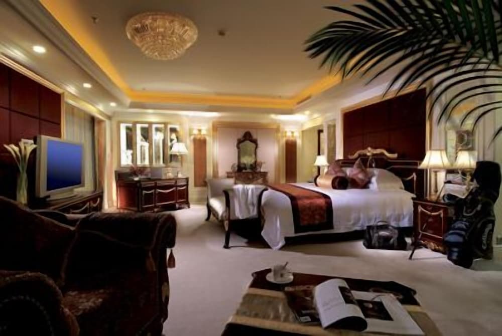 Deluxe Suite photo 3