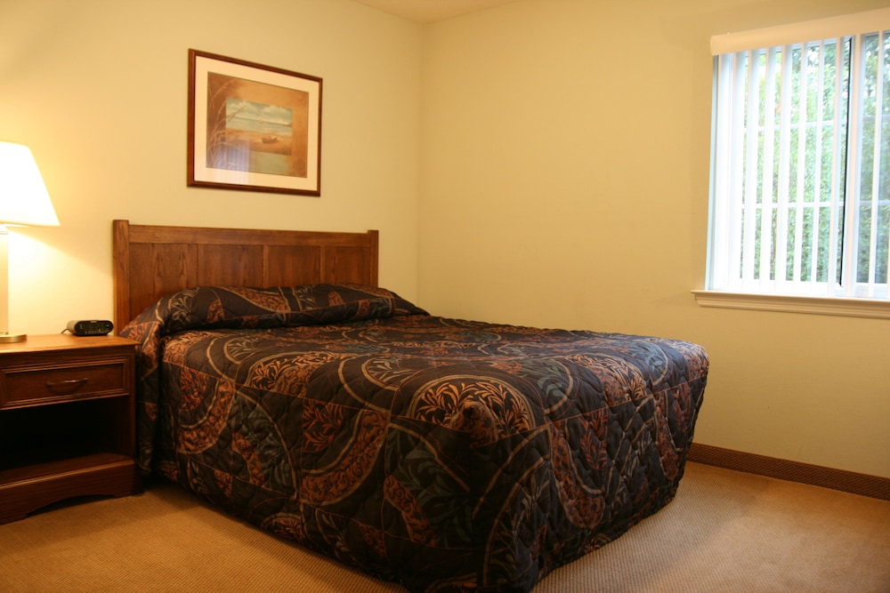 Queen Suite photo 1
