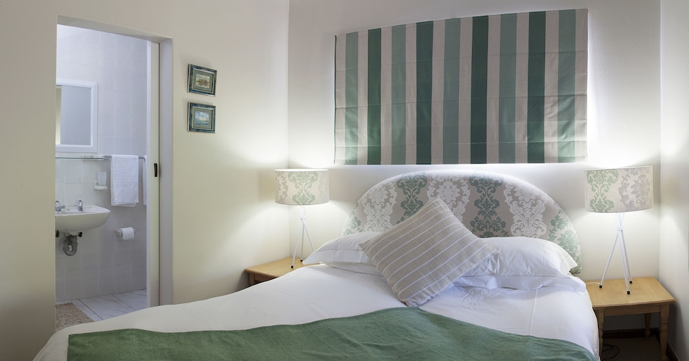 Superior Double Room (Garden Courtyard) photo 1