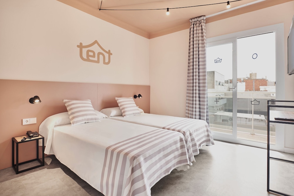 Standard Double Room, Pool View (Bed & Unlimited Brunch) - Photo 1