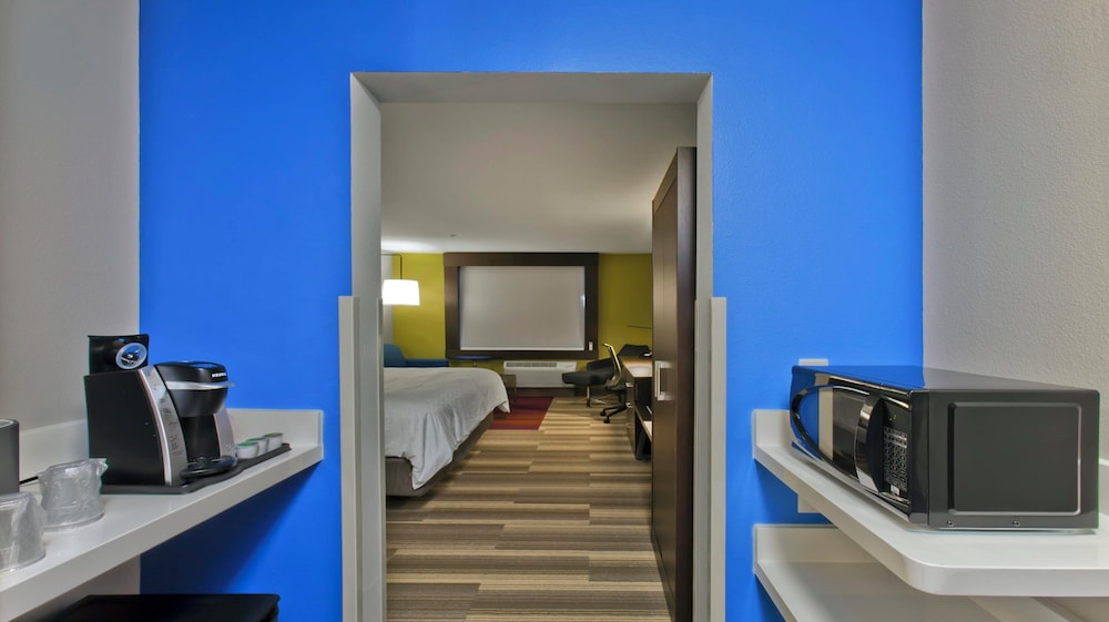Room - Photo 5