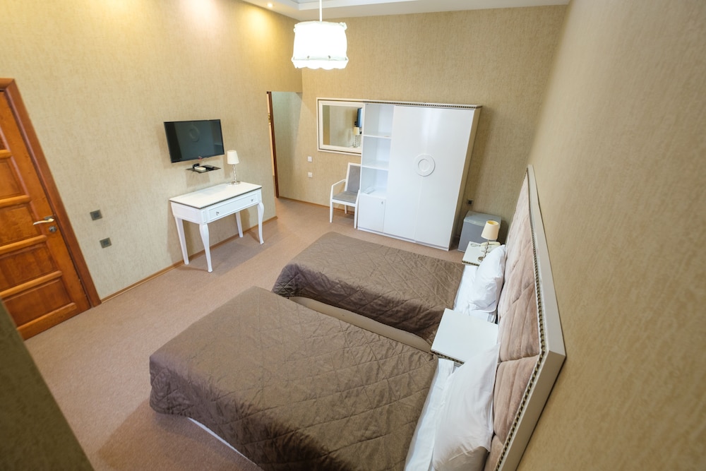 Twin Room - Photo 5