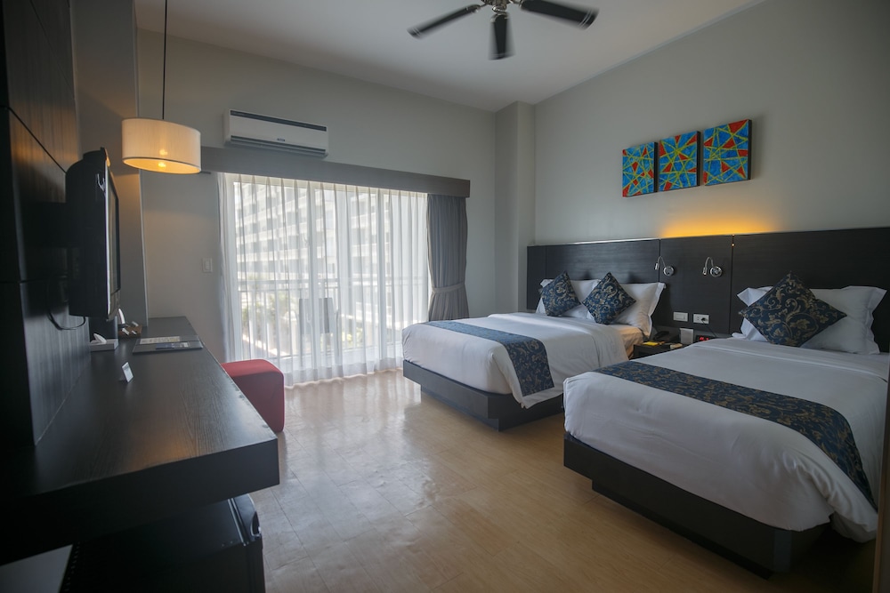 Deluxe Seaview photo 2