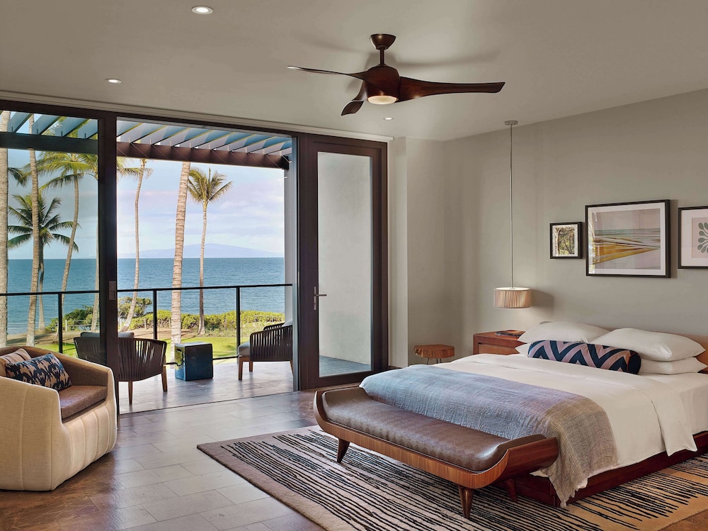 2 Bedroom Villa, Oceanfront (1 King, 2 Double Beds)