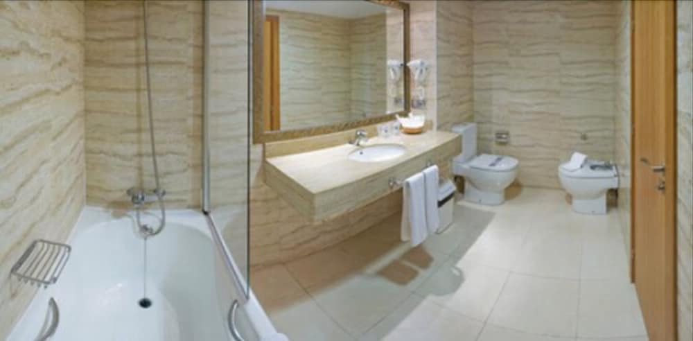 Standard Double Room (2 Adultos + 2 Children)