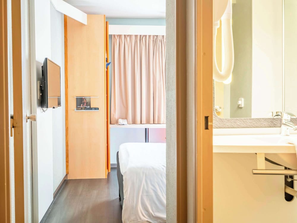 Standard Double Room, 1 Double Bed - Photo 6