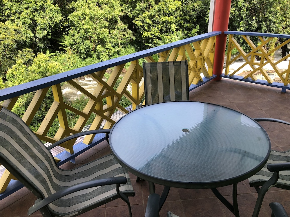 Executive Island Life Suite #5