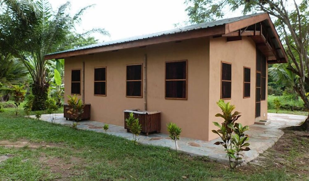 Deluxe Twin Room, 10 Minutes walk from the beach.