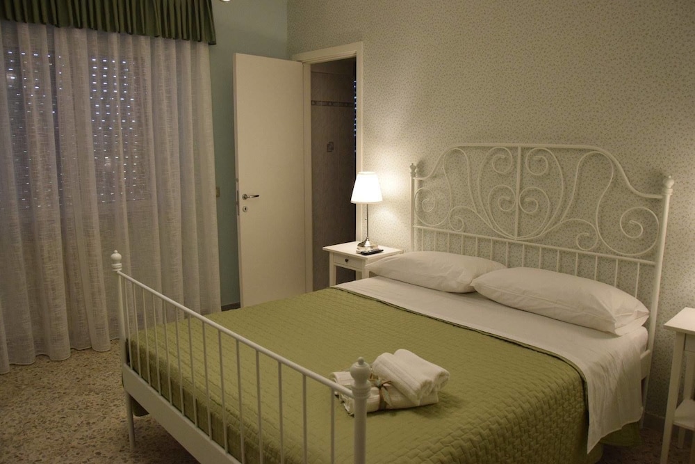 Double Room, Garden View - Photo 1