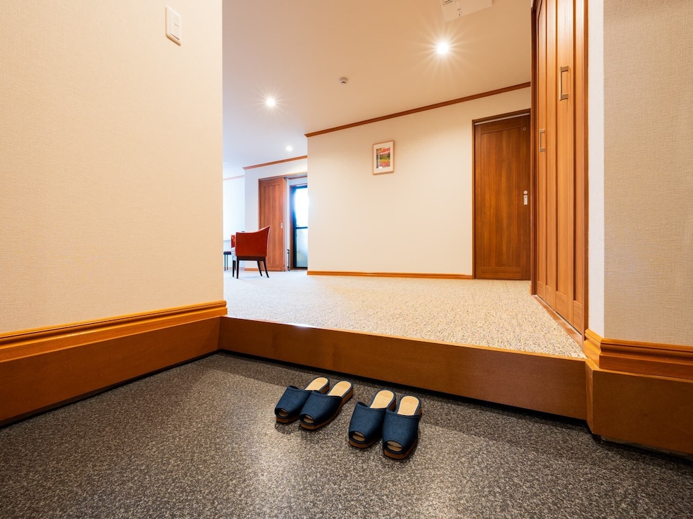 Special Western-Style Room with Semi-Open-Air Bath - Non-Smoking