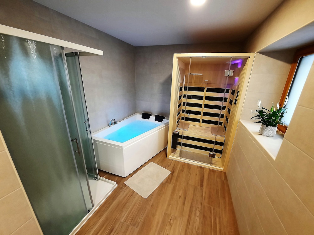 Luxury Studio Suite photo 2